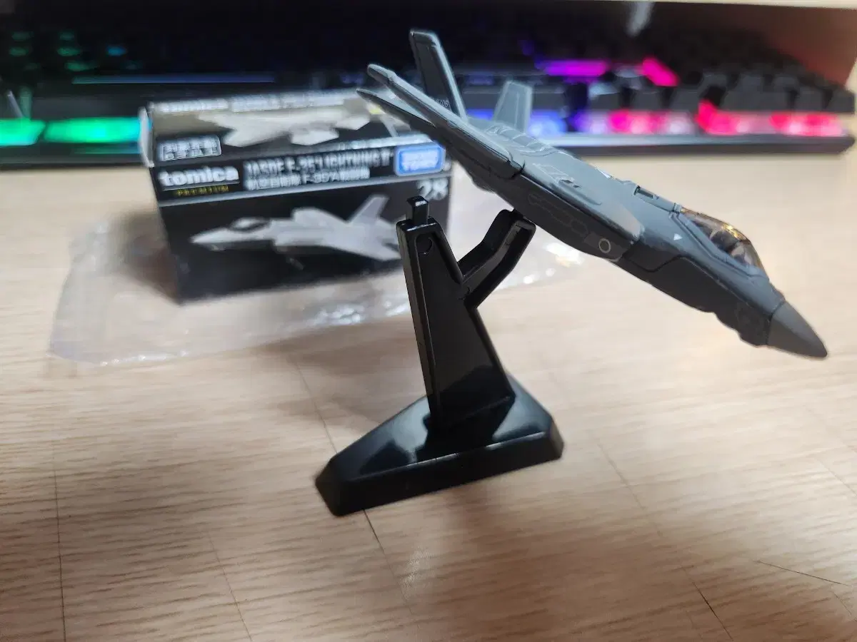 토미카 프리미엄 F-35A 라이트닝 1:164